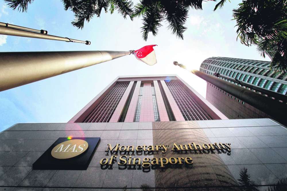 Сингапурский регулятор (MAS) рассматривает 300 заявок н для микроразметки